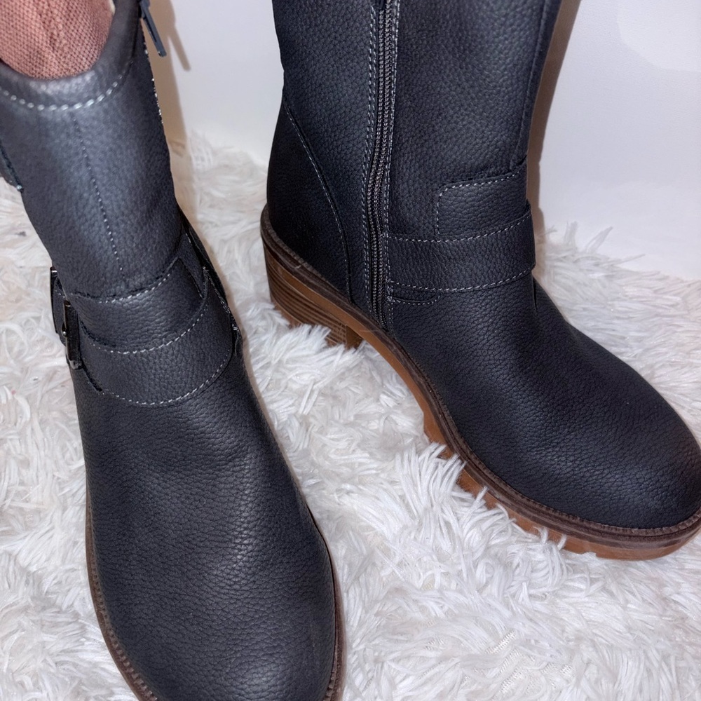 boc Gray Ankle Boots - Picture 4 of 12